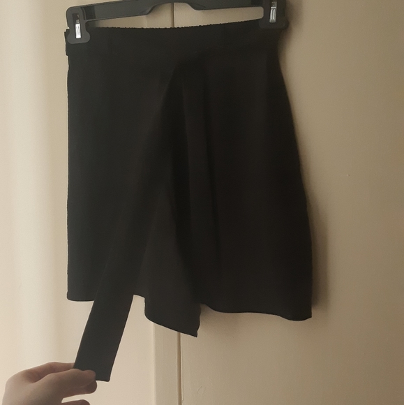 Zara Flowy Belted Shorts - Picture 4 of 5